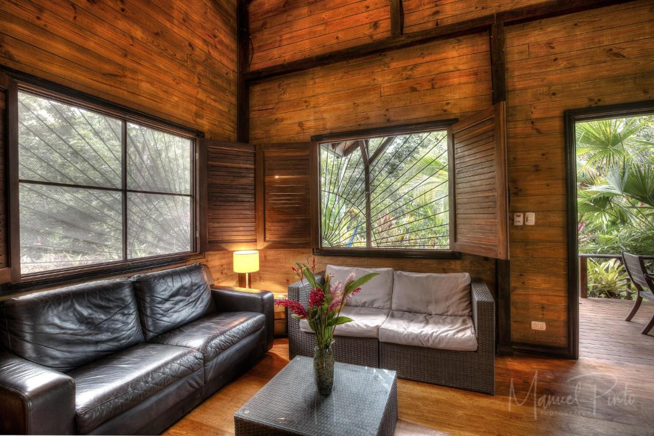 Villa Casa Ylang In Black Sand Beach à Puerto Viejo de Talamanca Extérieur photo